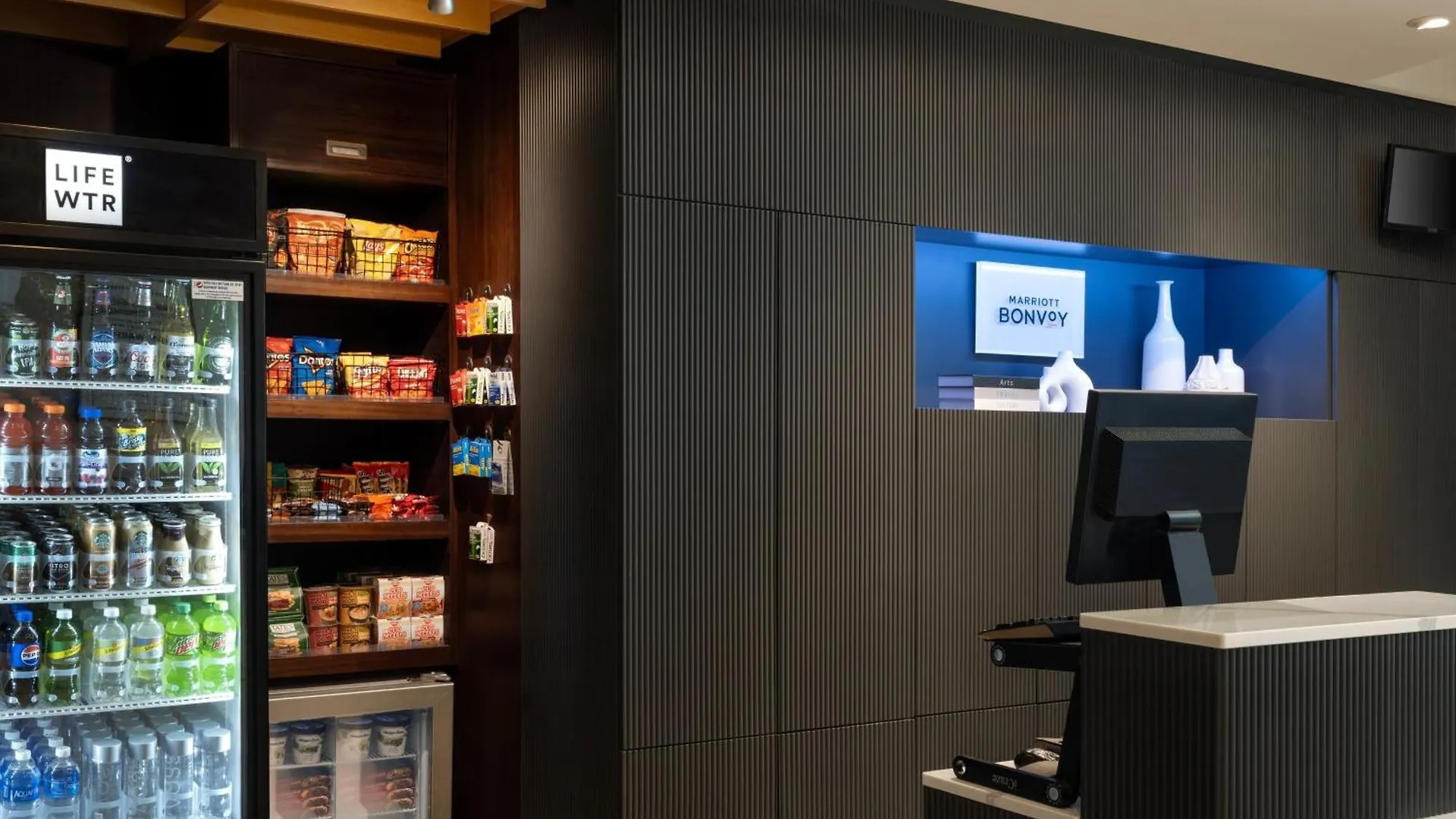 Courtyard By Marriott New York Manhattan / Soho Hotel